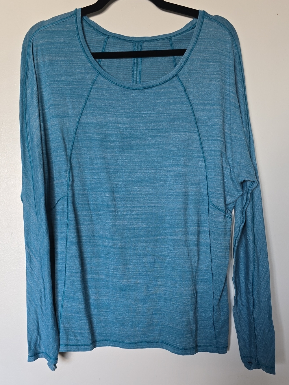 lululemon athletica Heathered Blue Long-Sleeve Scoop Neck Top